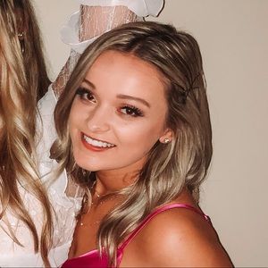 Meet your Posher, Maddie